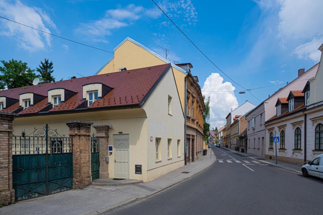 Paon Boutique Apartments Zagreb Exteriör bild