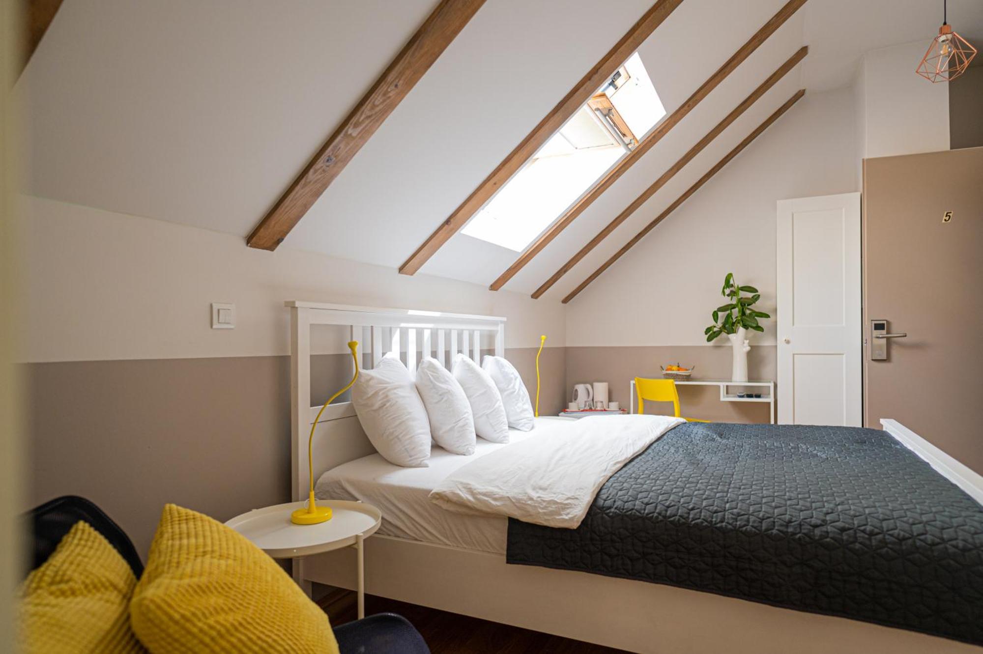 Paon Boutique Apartments Zagreb Rum bild